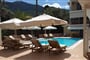 Apartmánový dům Villa Theodora: fotografie vybavení exteriérů a interiérů ubytování.
