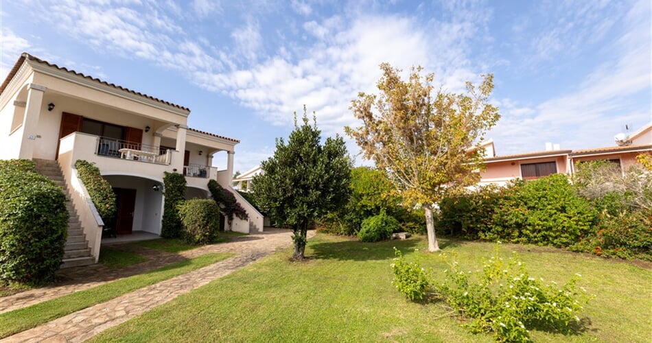 Exteriér apartmánů, Budoni, Sardinie