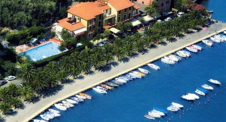 Hotel Della Baia   Portovenere (3)