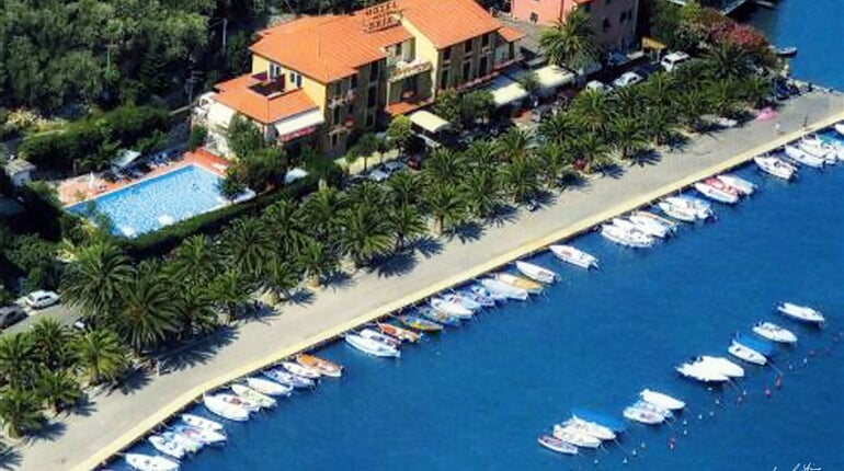 Hotel Della Baia   Portovenere (3)