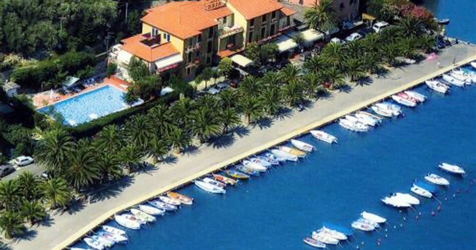 Hotel Della Baia   Portovenere (3)