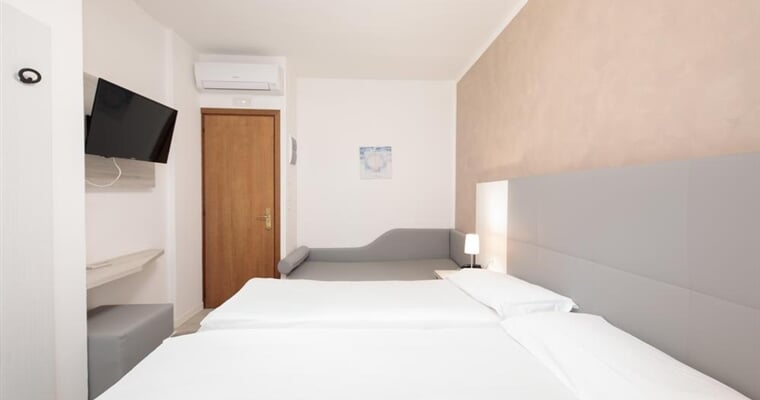 Hotel Losanna, Bibione (1)