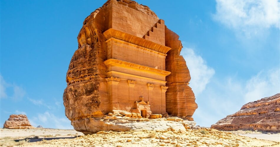 Saúdská Arábie - Hegra, pískovcové hrobky (UNESCO)