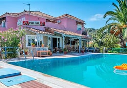 Anaxos - Apartmánový dům Armonia - Lesbos