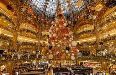 Adventní Paříž A Kabaret V Moulin Rouge – Letecky