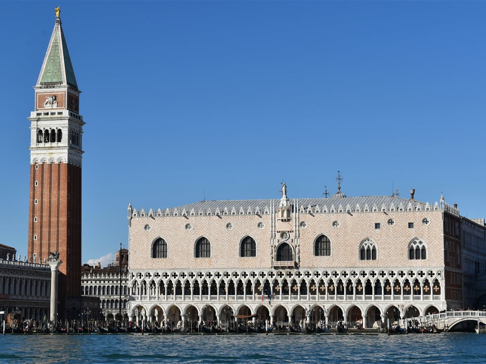 daniele barison mT UxDEZKg8 unsplash (4496×3000) daniele barison mT UxDEZKg8 unsplash