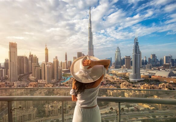 Dámská jízda v Dubaji + PLAVBA V DUBAI MARINA + LET BALÓNEM