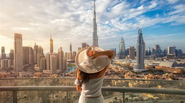 Foto - Dámská jízda v Dubaji + PLAVBA V DUBAI MARINA + LET BALÓNEM