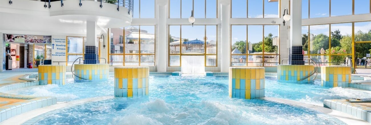 151 Park inn sarvar 25 52