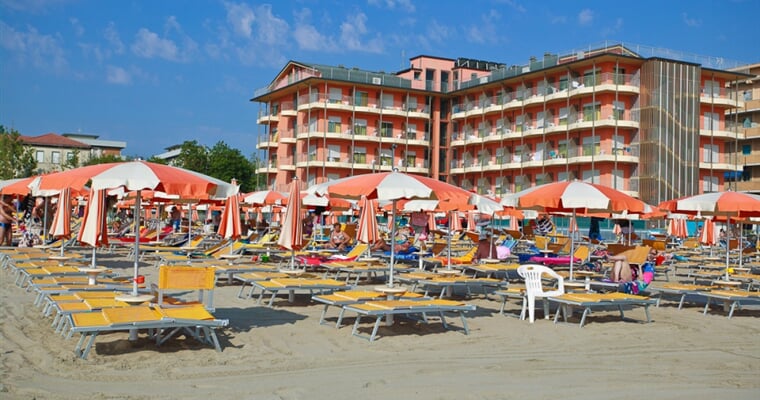 Hotel Adria Beach, V. di Cesenatico (1)