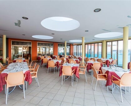 Hotel Adria Beach, V. di Cesenatico (7)