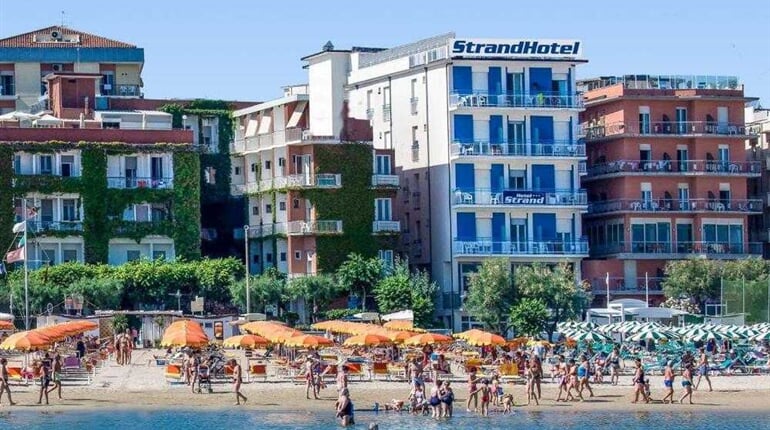 Hotel Strand   Gabicce Mare (2)