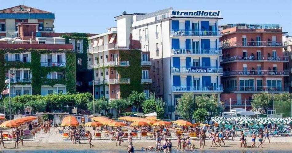 Hotel Strand   Gabicce Mare (2)