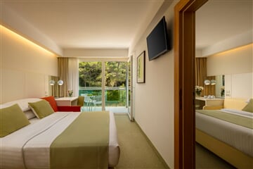 Vespera, rodinná izba, strana park 2