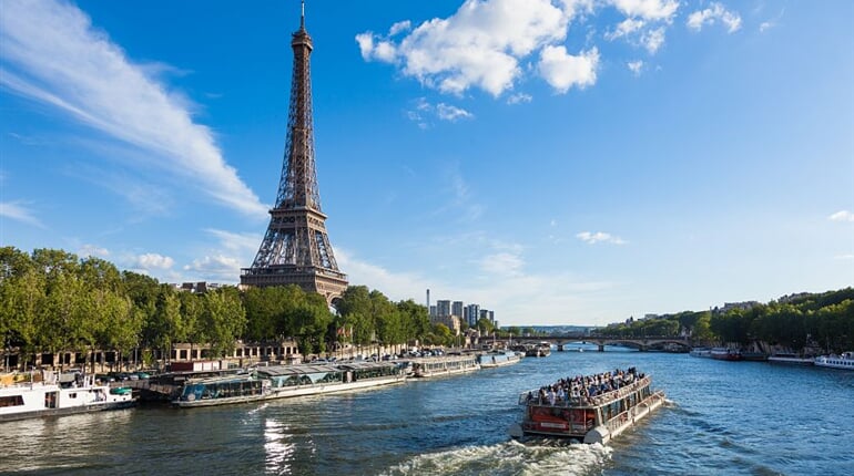Foto - Velikonoční Paříž + KRÁLOVSKÉ ZÁMKY FONTAINEBLEAU A VAUX-LE-VICOMTE