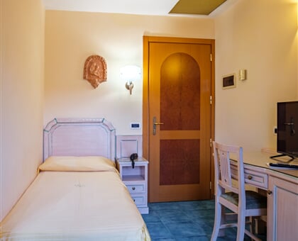 Hotel Royal Terme, Ischia Porto (8)