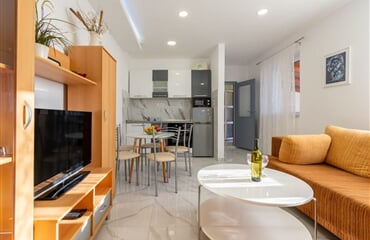 Baška Voda - Ivan vila ***