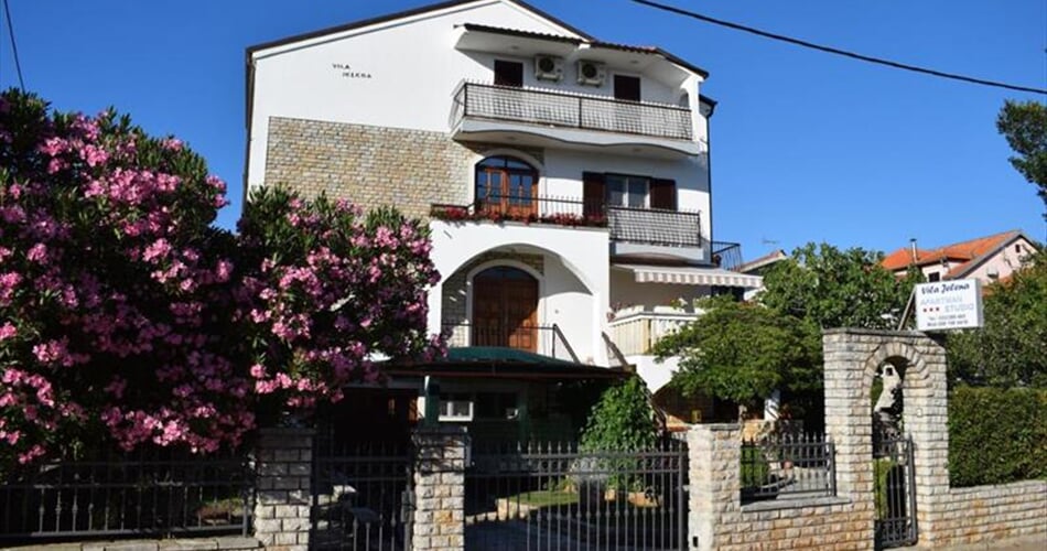 Foto - Sv. Filip i Jakov - Vila Jelena ***