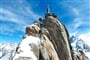 Hora Aiguille du Midi v masivu Mont Blanc - poznávací zájezdy do Francie