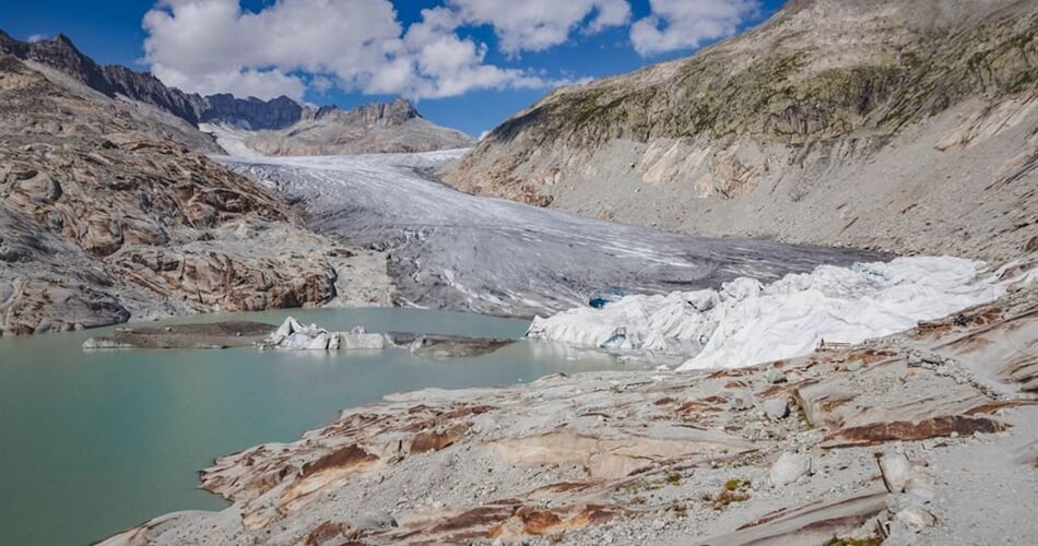 Švýcarský ledovec Rhonegletscher v sedle Furka Pass - zájezdy za přírodou do Švýcarska