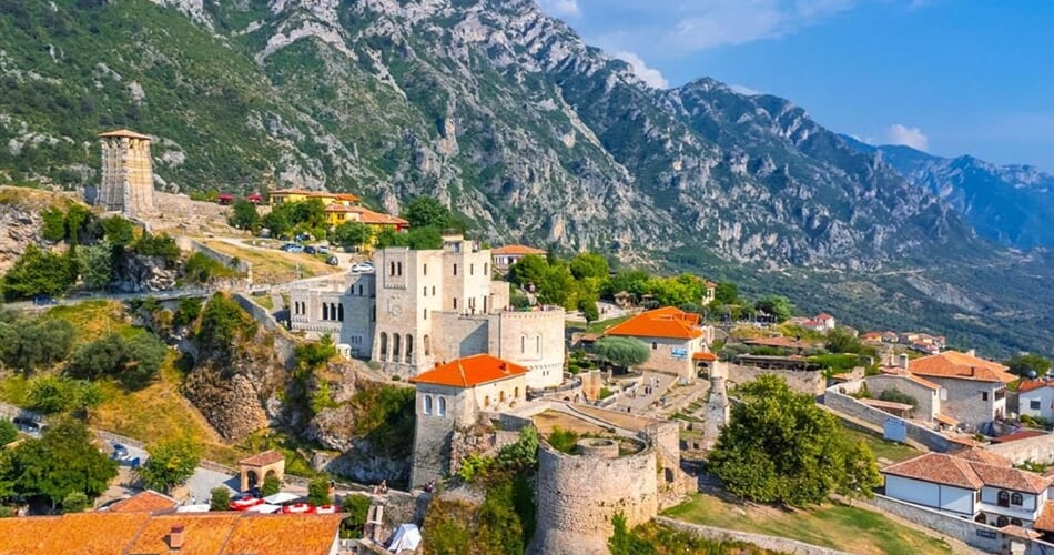 Hrad Krujë v Albánii - poznávací zájezdy na Balkán