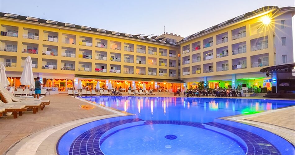 Hotel Pine House: fotografie vybavení exteriérů a interiérů ubytování.