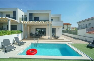 Vodice - Golden Rose vila ****