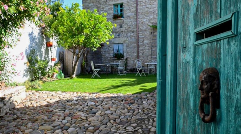 Atrium/Cortes, Gesturi, Sardinie