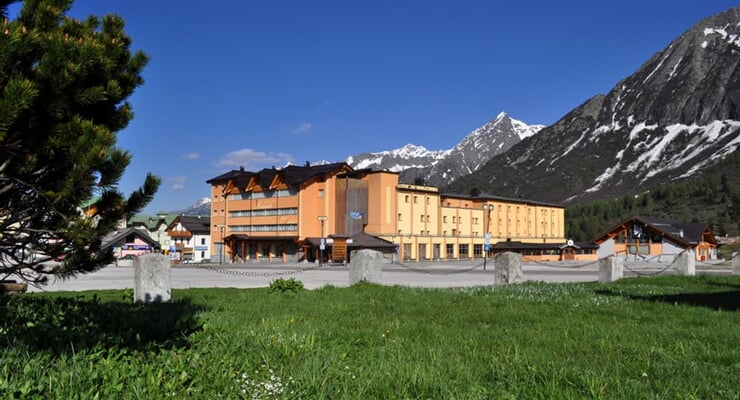 Grand Hotel Miramonti, Passo Tonale (1)