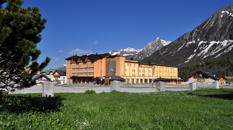 Grand Hotel Miramonti, Passo Tonale (1)