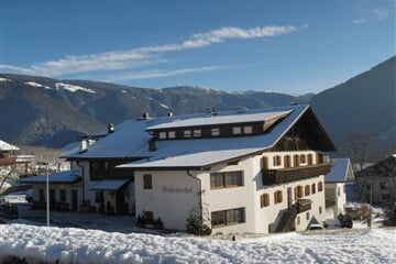 Lyžování v Dolomitech - Schirmerhof ** - sauna a skipas v ceně / č. 6031