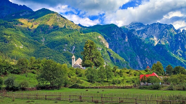 Foto - To nejlepší z Albánie + OHRIDSKÉ MUZEUM NA VODĚ + BALKÁNSKÁ VÍNA