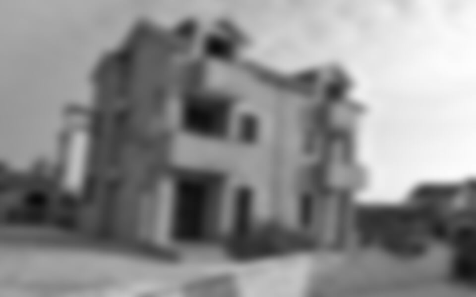 Srima (Vodice) - Trio vila ***