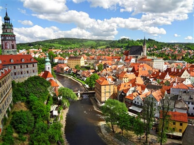 mike swigunski cesky krumlov 1eShNpNUB1U unsplash