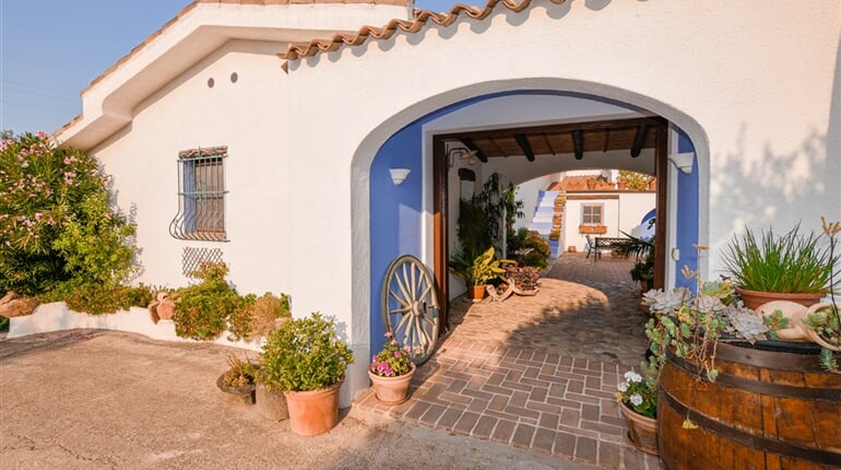 Vstup, Guthiddai, Sardinie