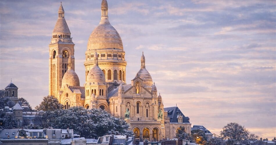 Francie - Paříž - zasněžený Sacré Couer