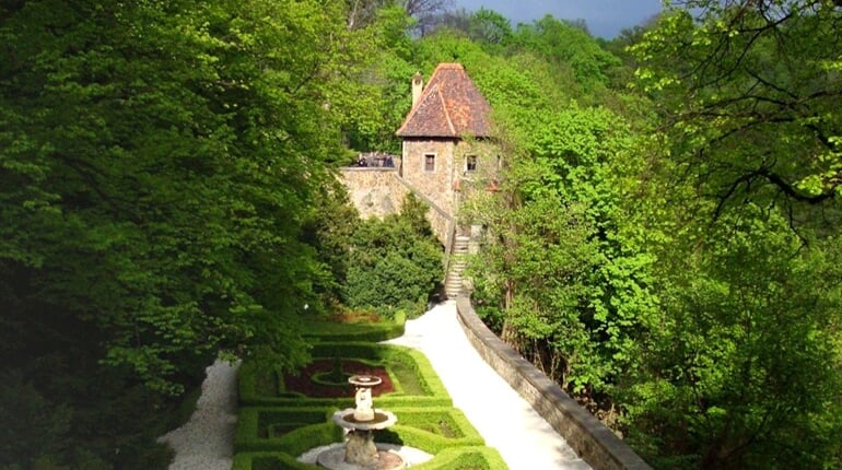 Polsko - zahrady zámku Ksiaz