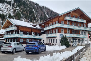 Lyžování pod Grossglocknerem - Scol*** u sjezdovky, bazén a skipas v ceně, 2 POKOJE / č.6029