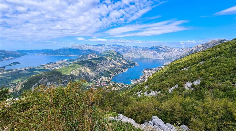 Foto - Kotorský záliv + ČERNOHORSKÁ JEZERA + VYHLÁŠENÁ GASTRONOMIE JADRANU
