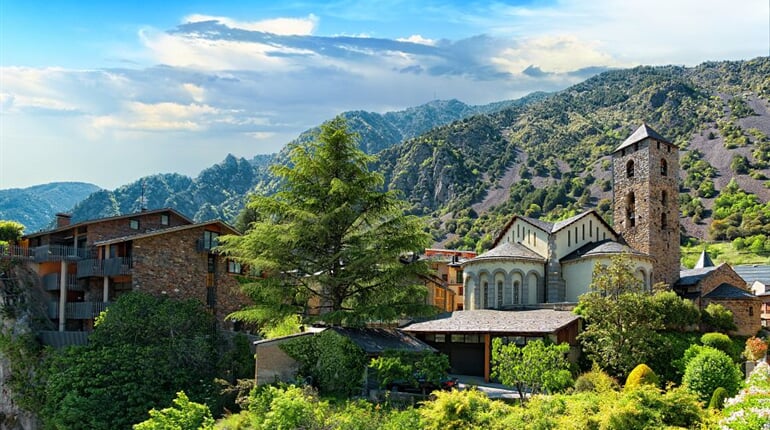 Foto - To nejlepší z Andorry + PODZEMNÍ ŘEKA LABOUICHE + JÍZDA ZUBAČKOU DO PYRENEJÍ