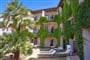 Areál hotelu, Siniscola, Sardinie