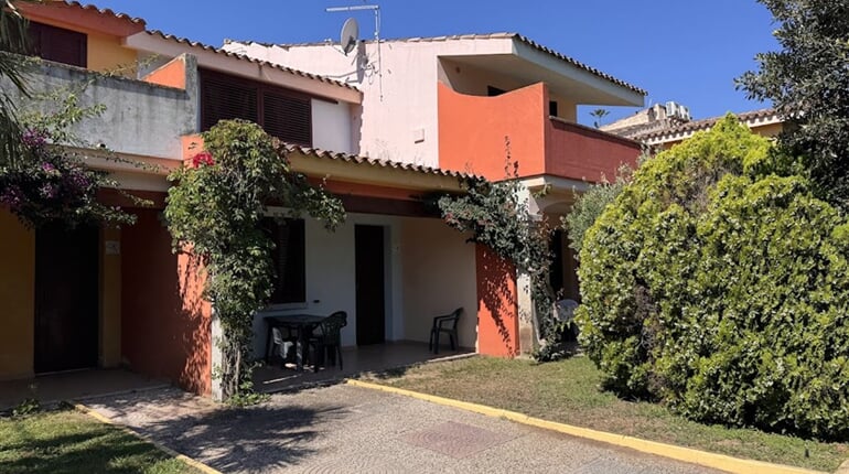 Apartmány zvenčí, Porto Ottiolu, Sardinie