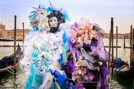 Dva světy karnevalu: Viareggio a Benátky