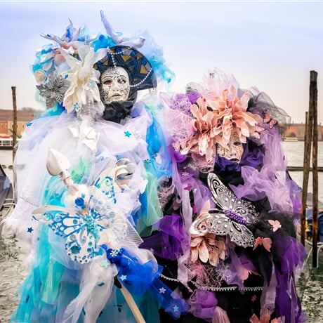 Dva světy karnevalu: Viareggio a Benátky