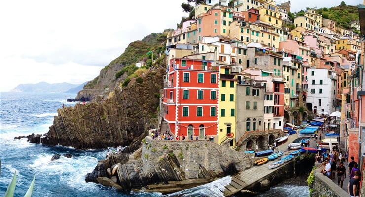 alessio maffeis Zj zEPb8QJo unsplash Riomaggiore, Cinque Terre