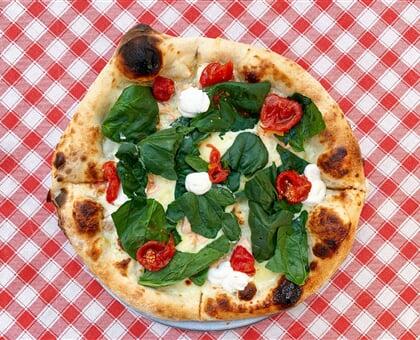 anastasiia chepinska FZTwpjRUr38 unsplash naples