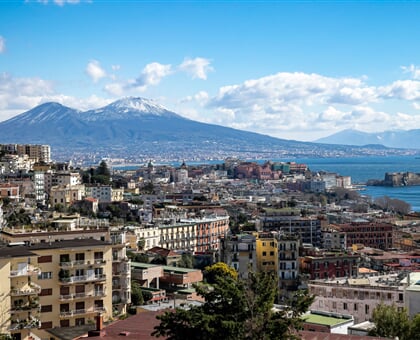 aversa taxi deB8hUHsrf0 unsplash Gulf of Naples and Mount Vesuvius