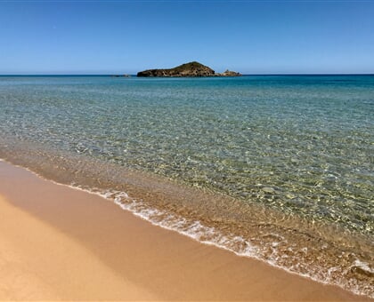 jared lisack 8Ani07YrMNg unsplash Cagliari, Sardegna chia beach