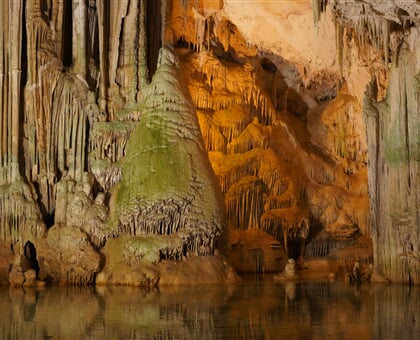 jurgen scheeff F yxRoNJmqs unsplash Sardinien, Alghero, Capo Cacchia, Grotta Netuno