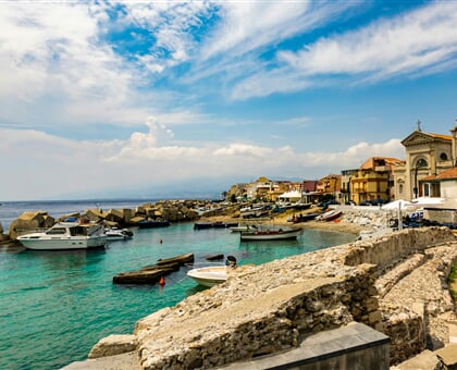 luca n zZy vsGtkWc unsplash Torre Faro, Messina